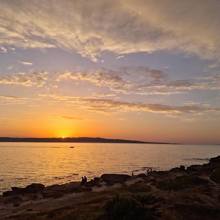 Appartamento Scoglio Elisabetta Calasetta Esterno foto